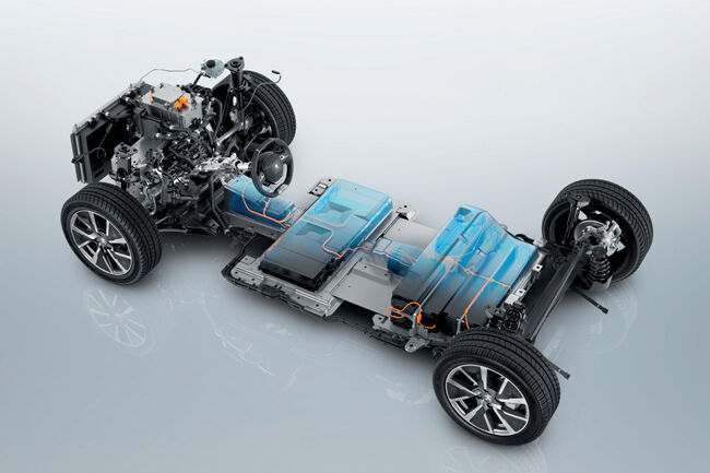 プジョーのコンパクトSUV「SUV 2008」が全面改良して日本上陸